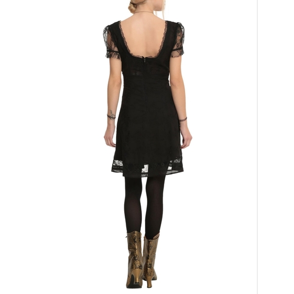 Royal bones 🦴 • Black Lace mini Dress - sz L - Picture 4 of 5